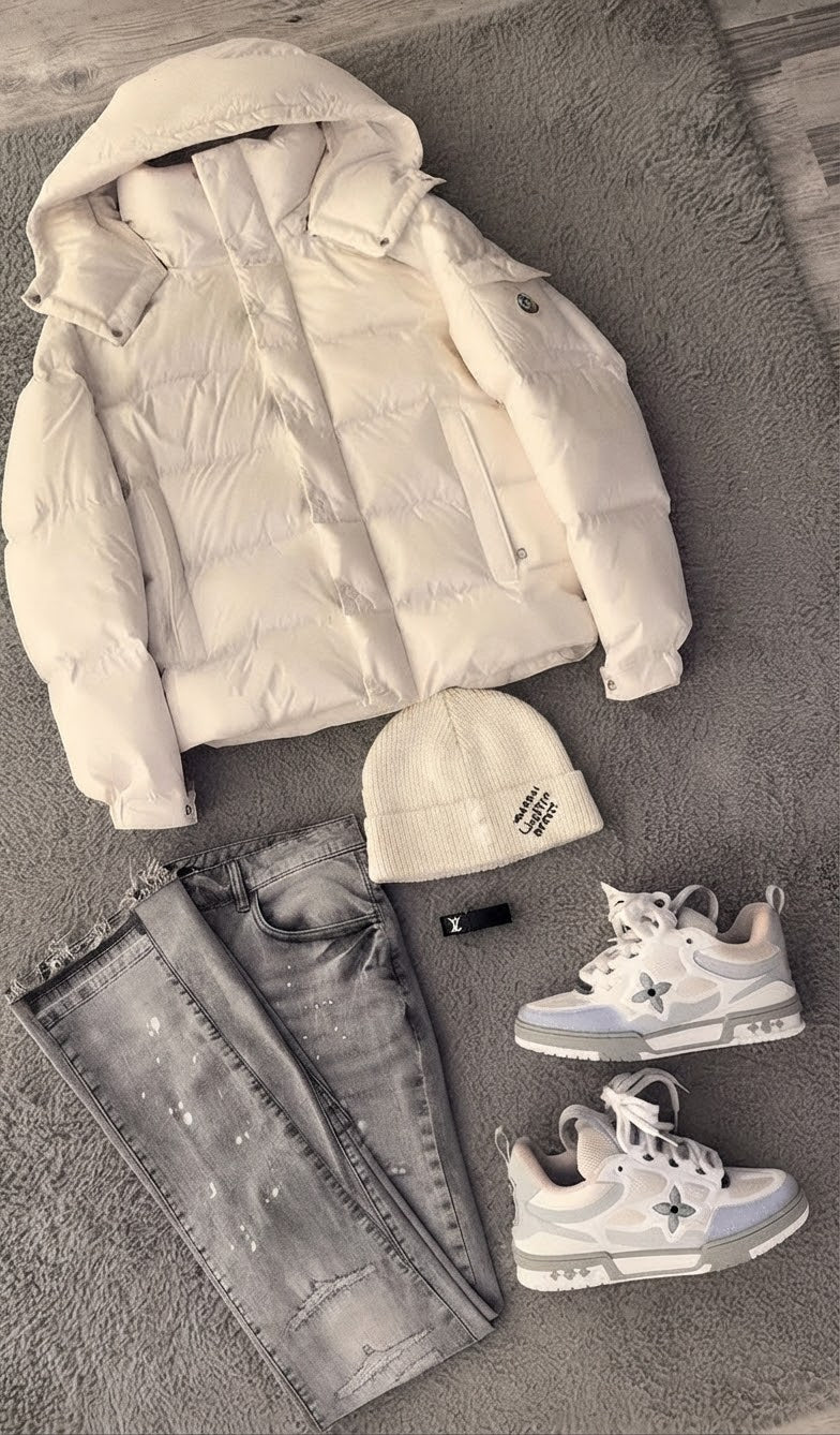 <p><strong>outfit</strong></p>