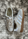 Aaaadddd Schuhe